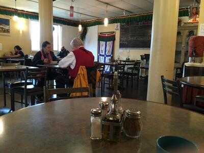 Shangri-la Vegan Restaurant