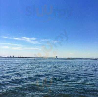 Statue Of Liberty Deli