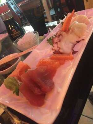 Sansui Sushi Bar & Grill