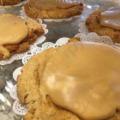 Cole's Bakery & Cafe