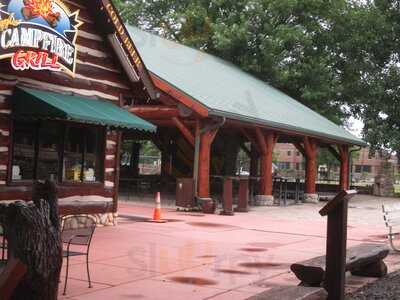 Giggles' Campfire Grill