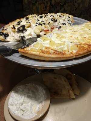 Queen's Pizza & Restaurant