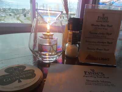 Finns Restuarant And Tavern