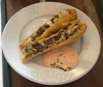 Finns Restuarant And Tavern