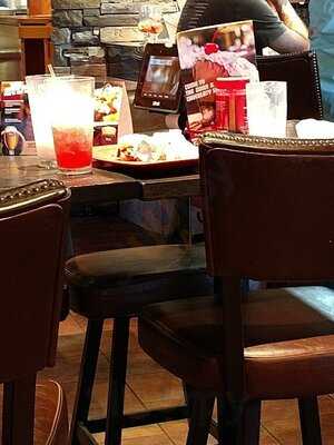 Red Robin Gourmet Burgers And Brews