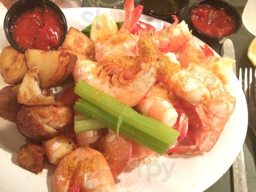 Dockside Bar And Grill