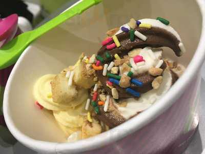 Menchie's Frozen Yogurt