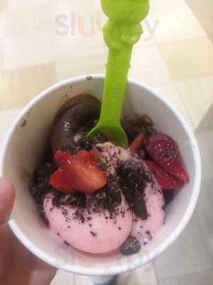 Menchie's Frozen Yogurt