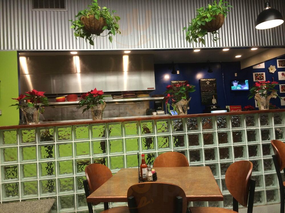 Maracas Mexican Grill