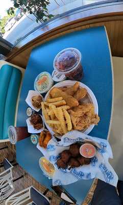 Bud's Chicken & Seafood