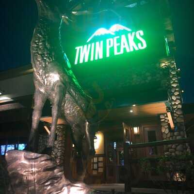 Twin Peaks Restaurants