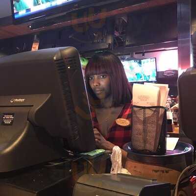 Twin Peaks Restaurants