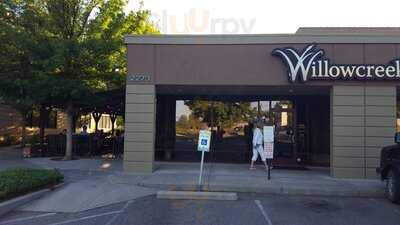 Willowcreek Grill & Raw Sushi Restaurant
