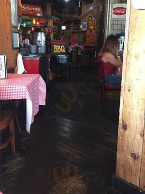 Famous Dave's Bar-b-que