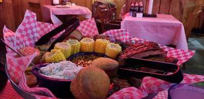 Famous Dave's Bar-b-que