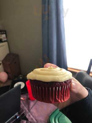 Supreme Kringle Bakery