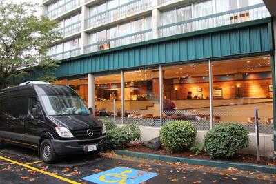 Share Wine Bar & Bistro