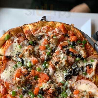 Stevarinos Italian Eatery & Pub