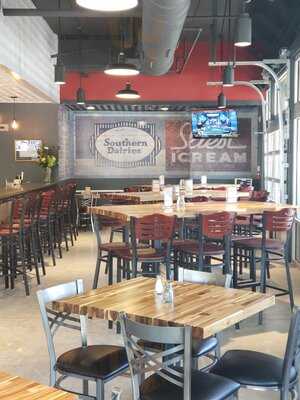 Stevarinos Italian Eatery & Pub