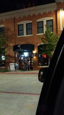 Bar Louie - Arlington Highlands