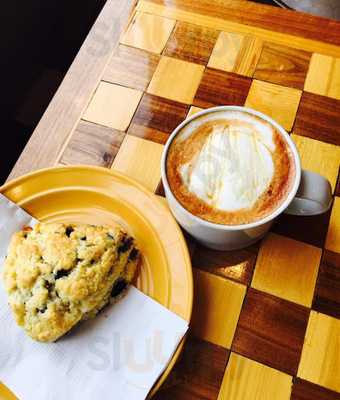 Fresh Grounds Coffeehouse