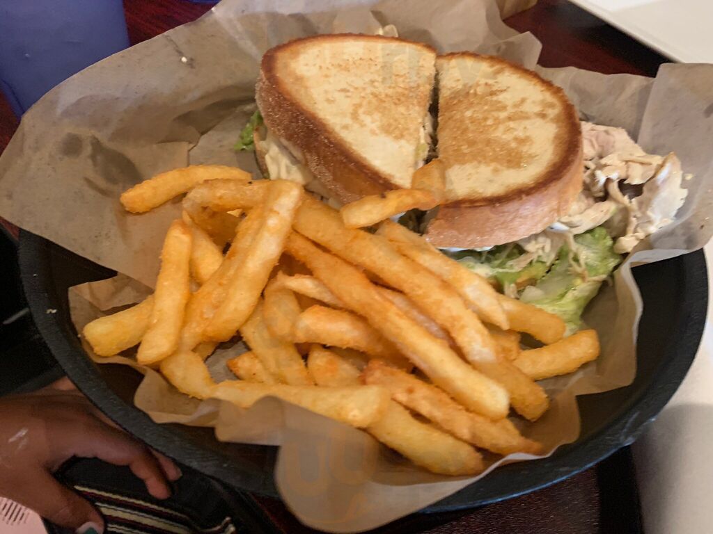 Harry's Detroit Bar & Grill