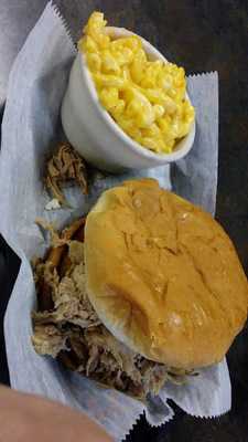 Nooga - Q Smokehouse & Grille