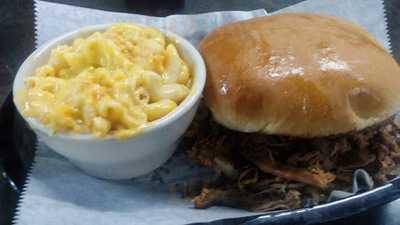 Nooga - Q Smokehouse & Grille