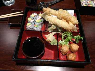 Umi Japanese Steakhouse & Sushi Lounge