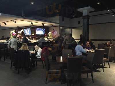 Umi Japanese Steakhouse & Sushi Lounge