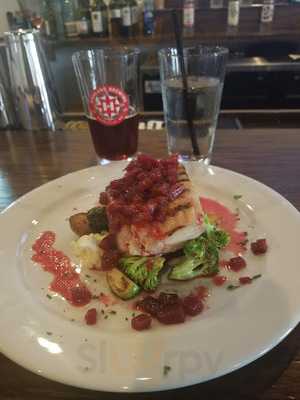 Dogwood Bar And Grill