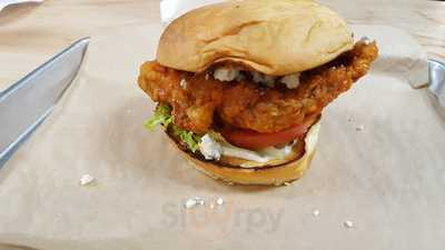 Mooyah Burgers, Fries & Shakes