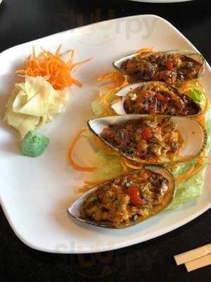 Pho & Sushi Vietnamese & Japanese Cuisine