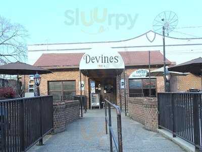 Devine's Restaurant & Sports Bar