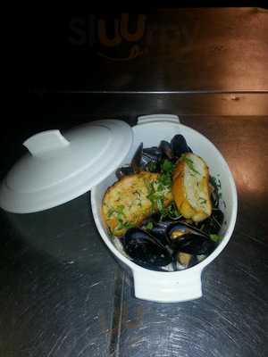 Pinto & Hobbs Tavern