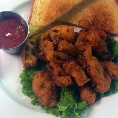 Quinn's Restaurant & Lounge