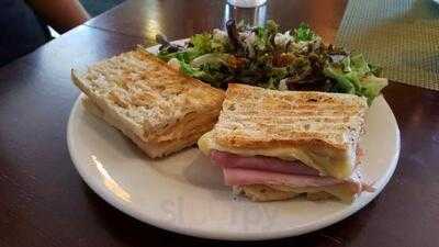 Taste Cafe & Fine Art