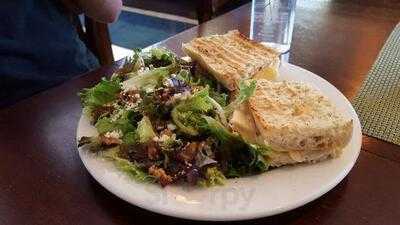 Taste Cafe & Fine Art