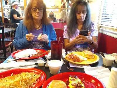 Grandma Ruby's Country Cookin'