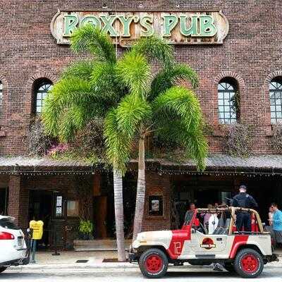 Roxy's Bar