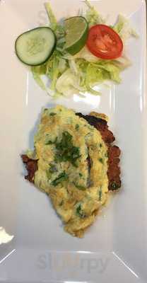 Shahi Naan And Curry