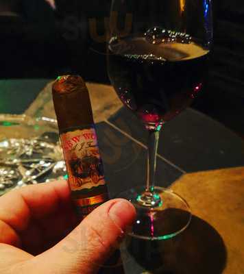 Maduro Cigar Bar