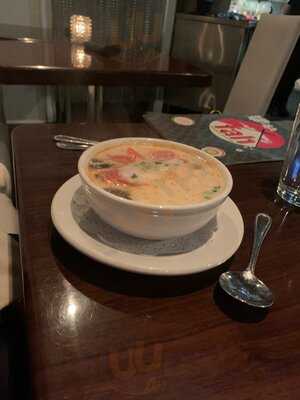 Fah Asian Bistro & Sushi Bar