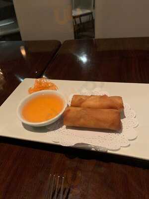 Fah Asian Bistro & Sushi Bar