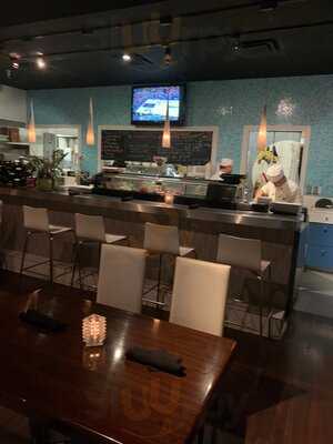 Fah Asian Bistro & Sushi Bar