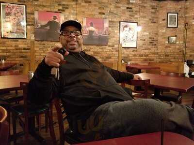 Bogartz Sports & Music Cafe