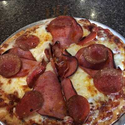 Fieldhouse Pizza & Pub