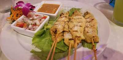 Rice & Spice Thai And Sushi Bistro