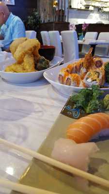 Rice & Spice Thai And Sushi Bistro