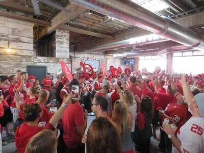 Lucky's 1313 Brew Pub